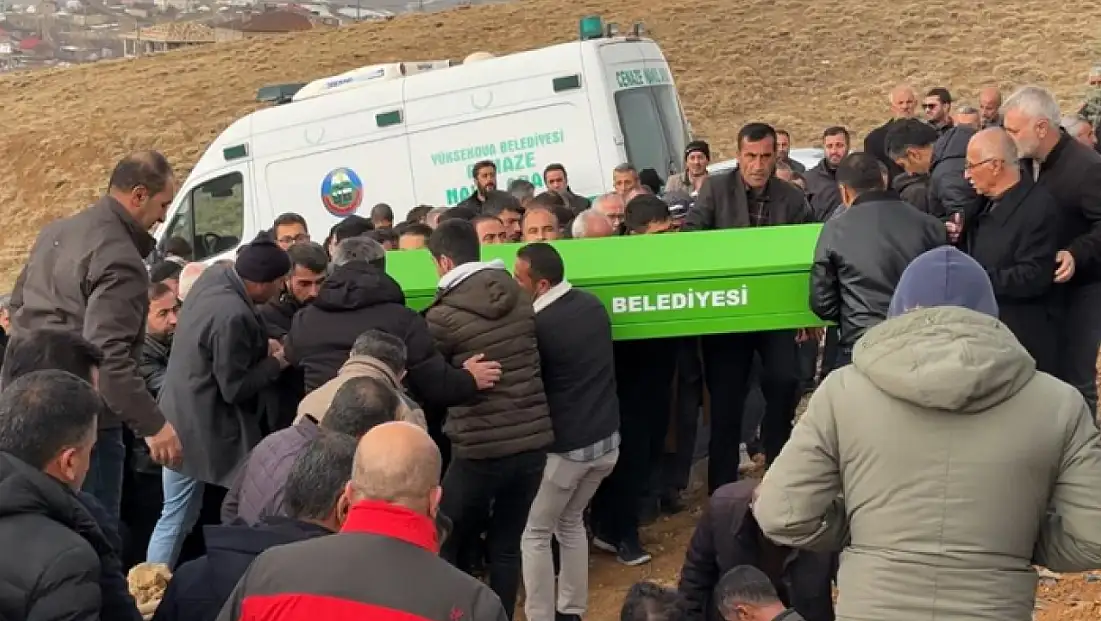 Aracın uçtuğu barajda hayatını kaybeden genç toprağa verildi