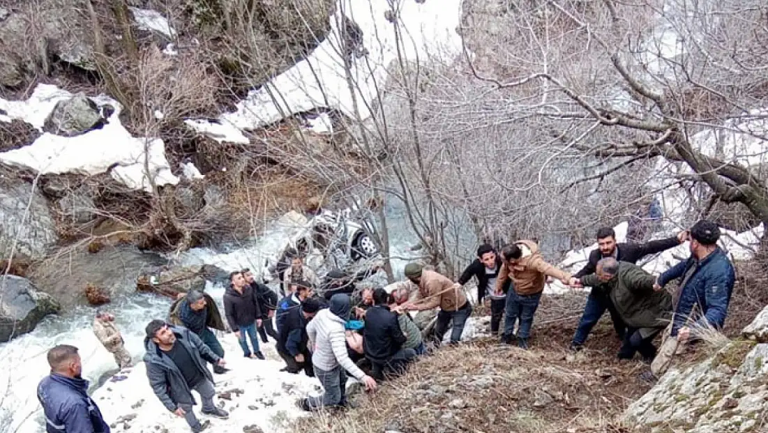 Bitlis'te feci kaza: 3 ölü, 5 ağır yaralı