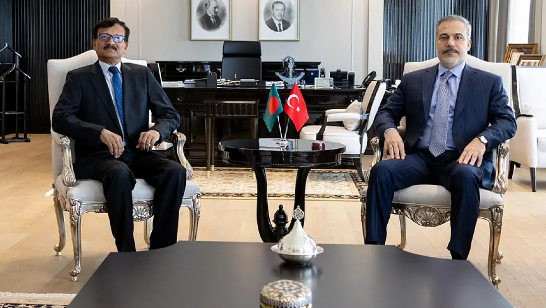 Dışişleri Bakanı Fidan Bangladeşli mevkidaşı Hossain ile görüştü