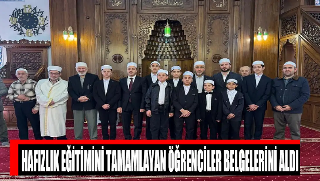Kur’an kursunda hafızlık sevinci: 8 öğrenci belge aldı