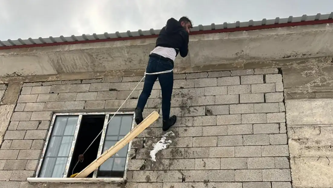 Yüksekova’da yürekleri ağza getiren kaza: