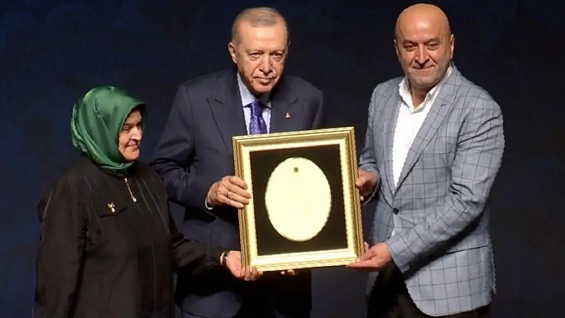 1,5 milyon çift evlenmeyi bekliyor