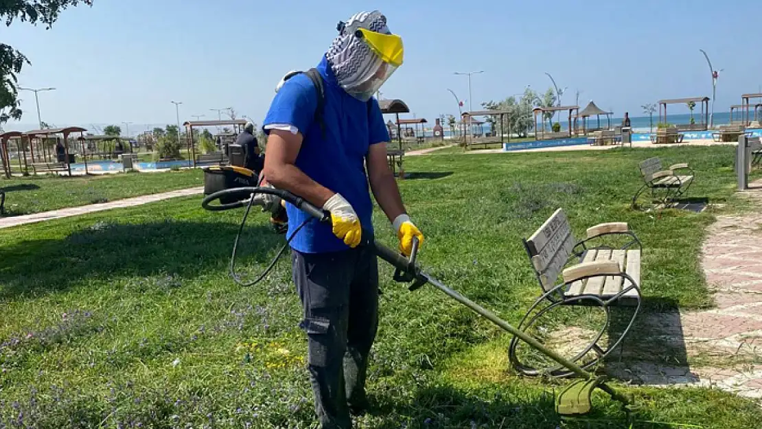 15 Temmuz Parkı'nda temizlik ve bakım çalışması