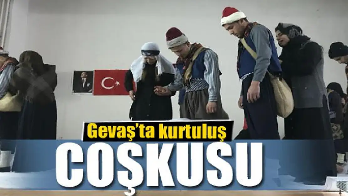 Gevaş'ta kurtuluş coşkusu 