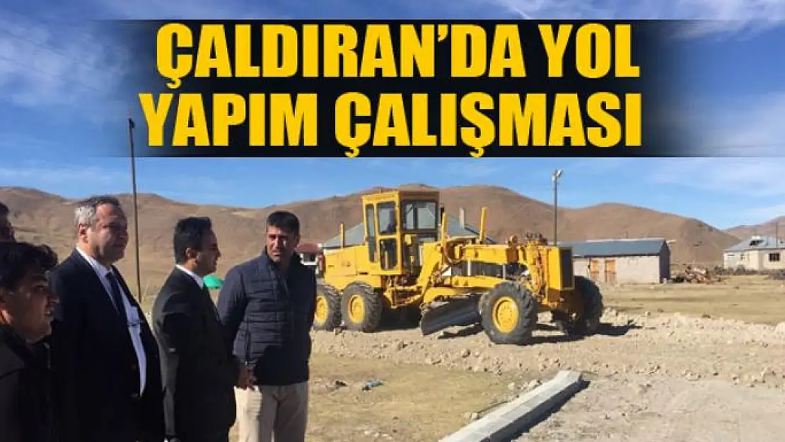 Çaldıran'da yol yapım çalışması 