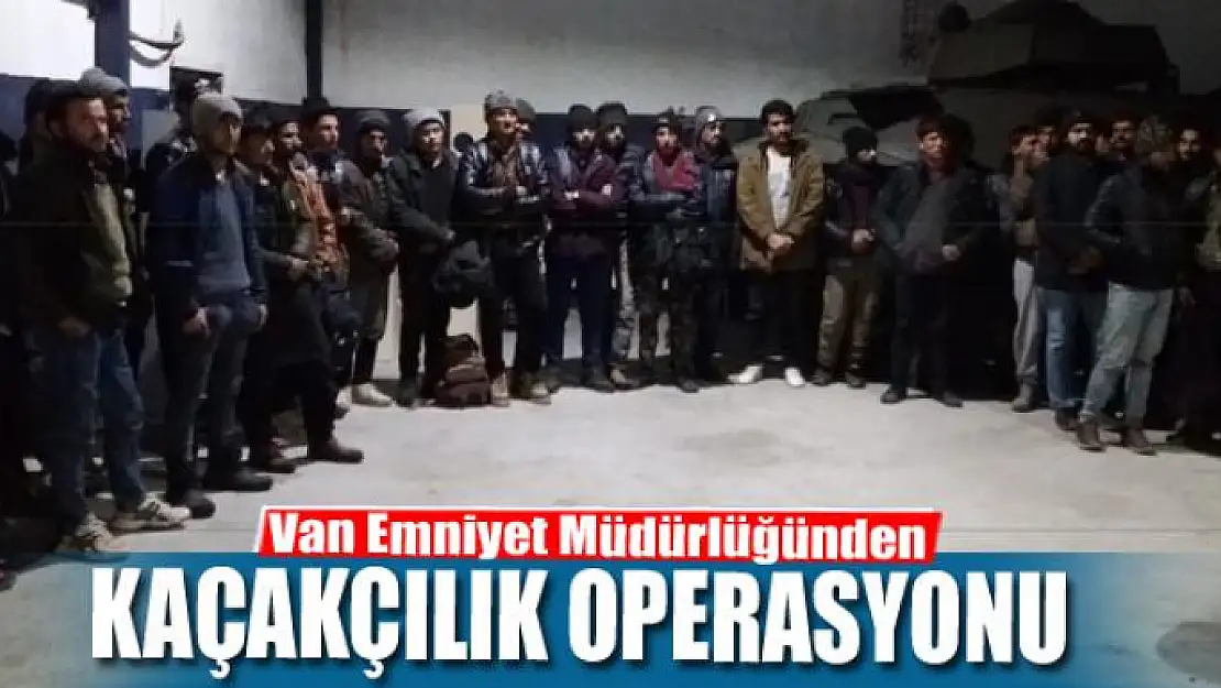 15 kişilik minibüste 38 kaçak şahıs ile 11 kilo esrar çıktı