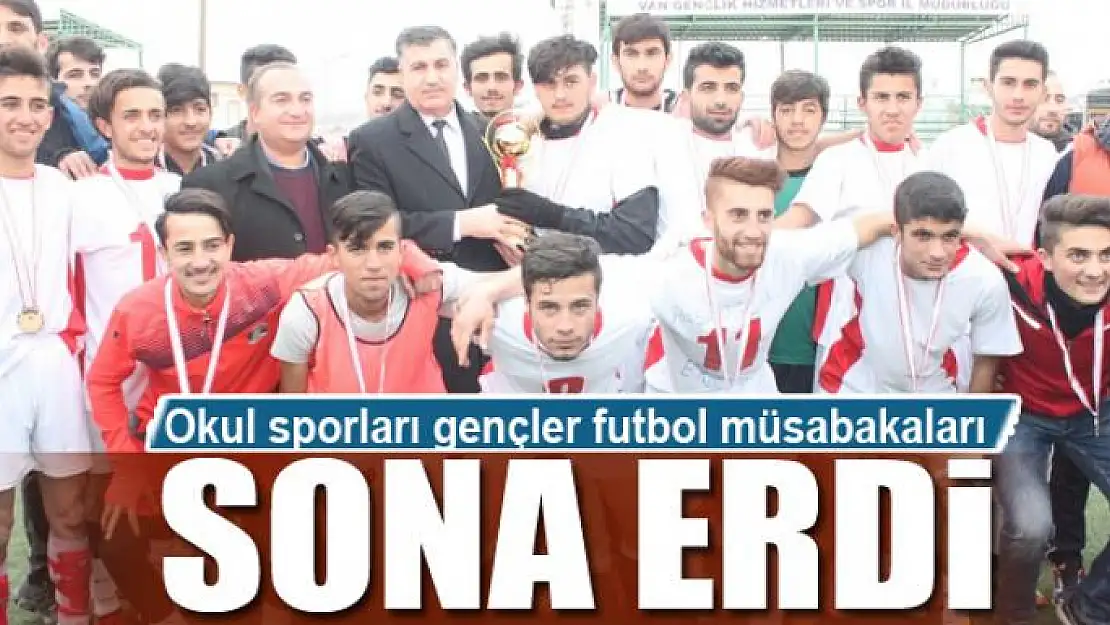 Van'da okul sporları gençler futbol müsabakaları