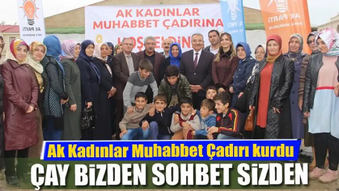 Ak Kadınlar Muhabbet Çadırı kurdu 