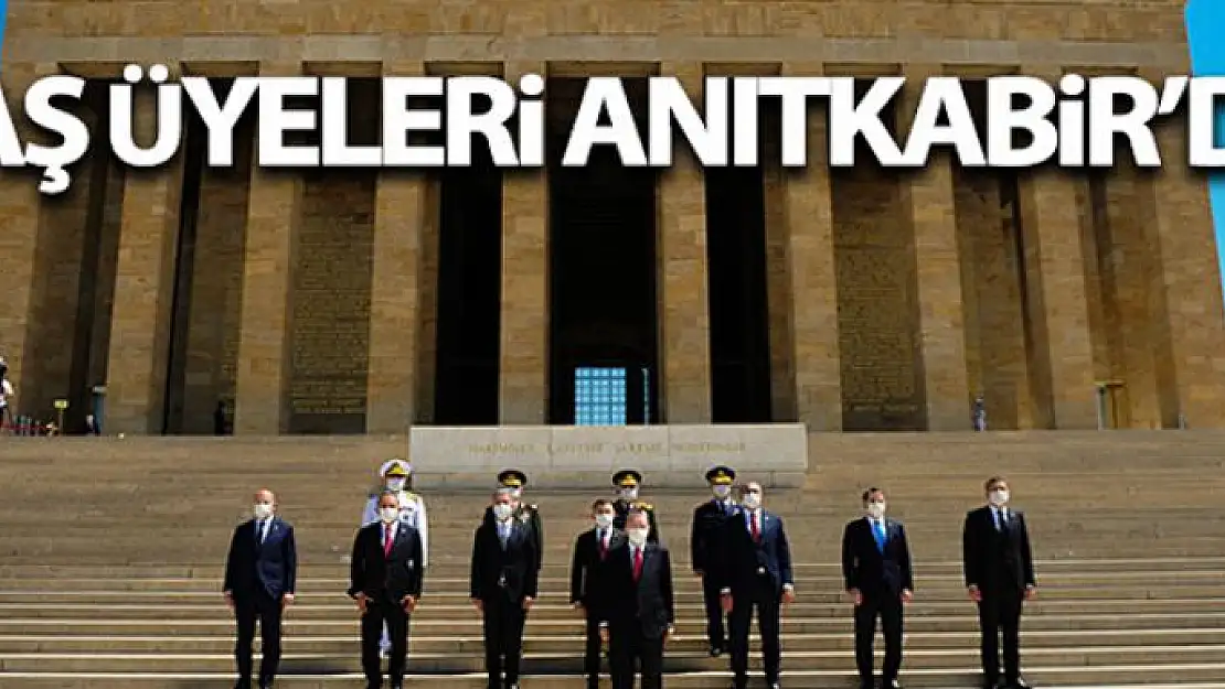 YAŞ üyeleri Anıtkabir'de