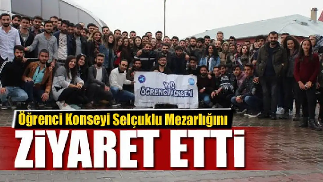 YYÜ Öğrenci Konseyinden Selçuklu Mezarlığına ziyaret