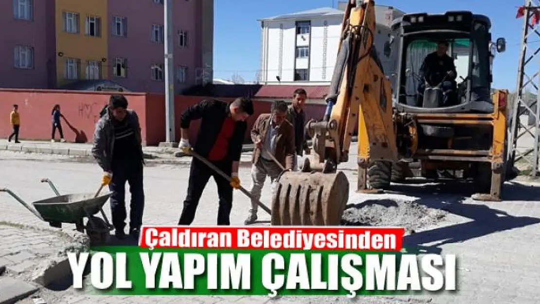 Çaldıran Belediyesinden yol yapım çalışması