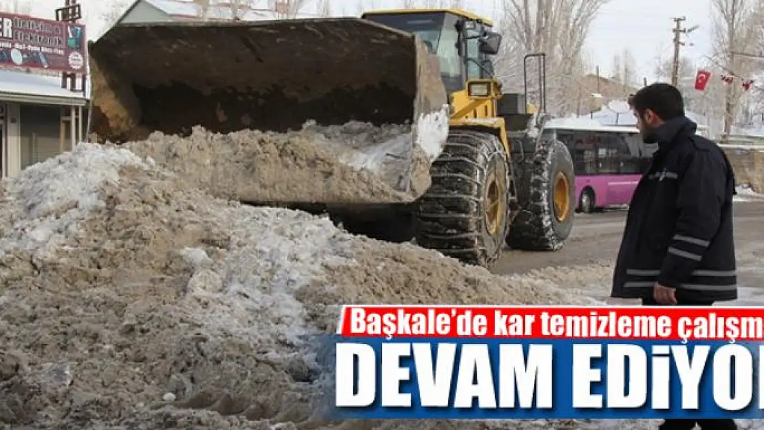  Başkale'de kar temizleme çalışması 