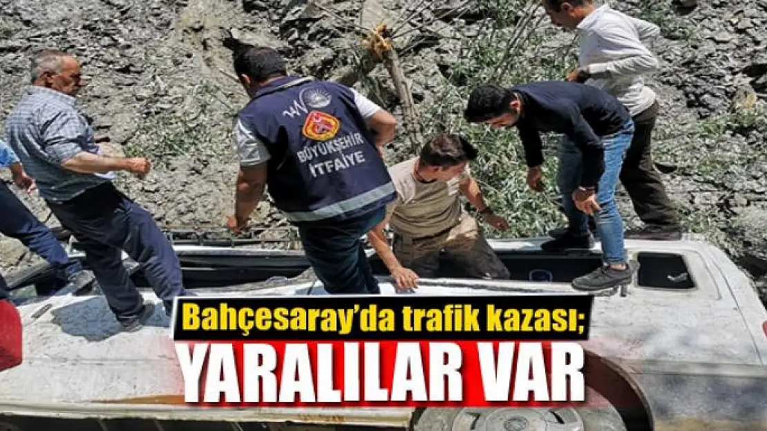 Bahçesaray'da trafik kazası 3 yaralı