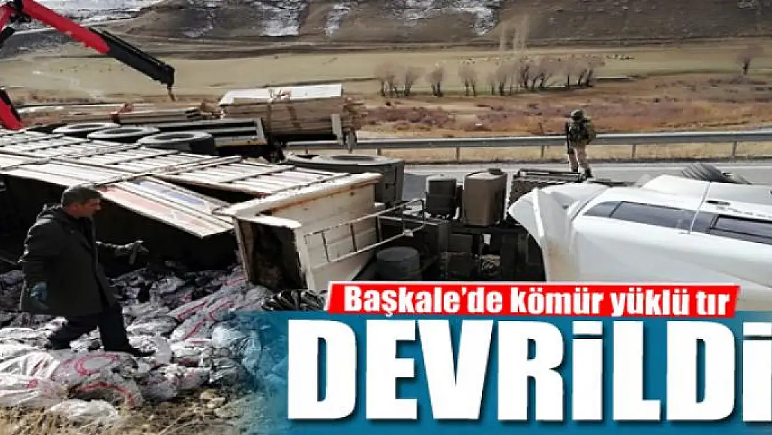 Kömür yüklü tır devrildi