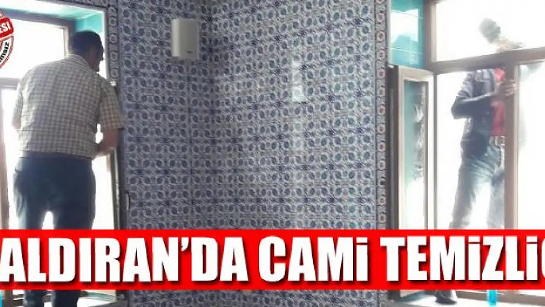 Çaldıran'da cami temizliği