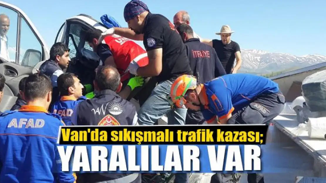 Van'da sıkışmalı trafik kazası 2 yarlı