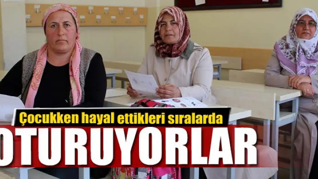 Çocukken hayal ettikleri sıralarda oturuyorlar 