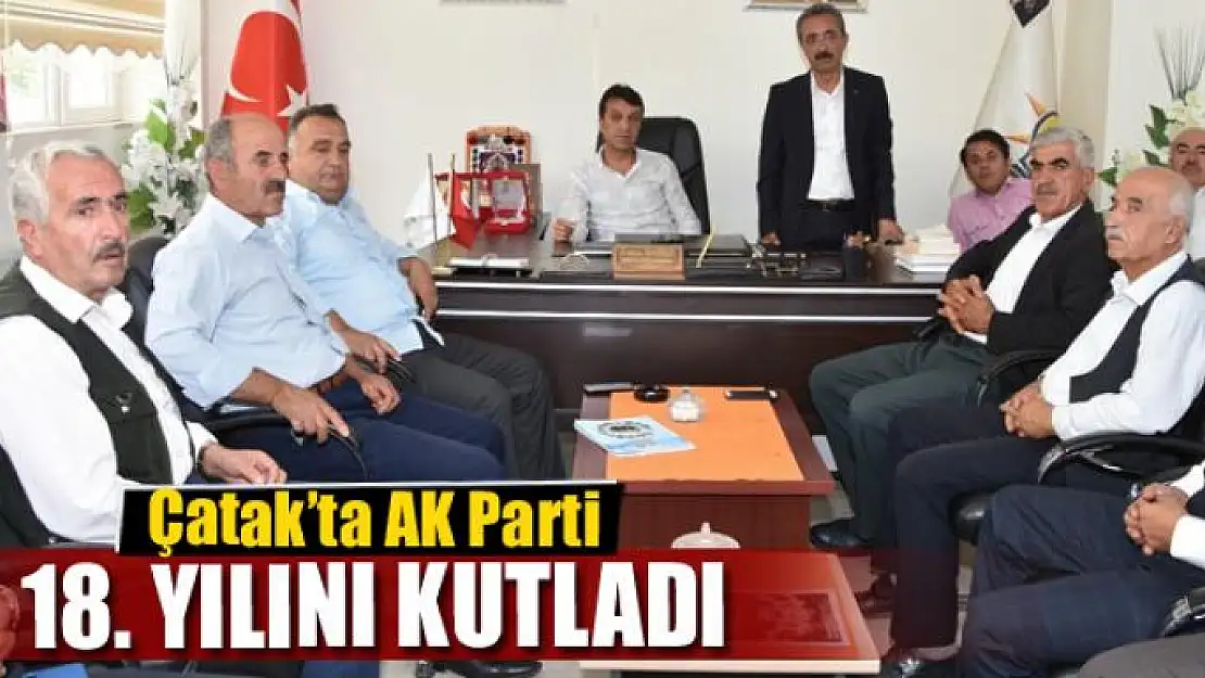 Çatak'ta AK Parti 18. yaşını kutladı