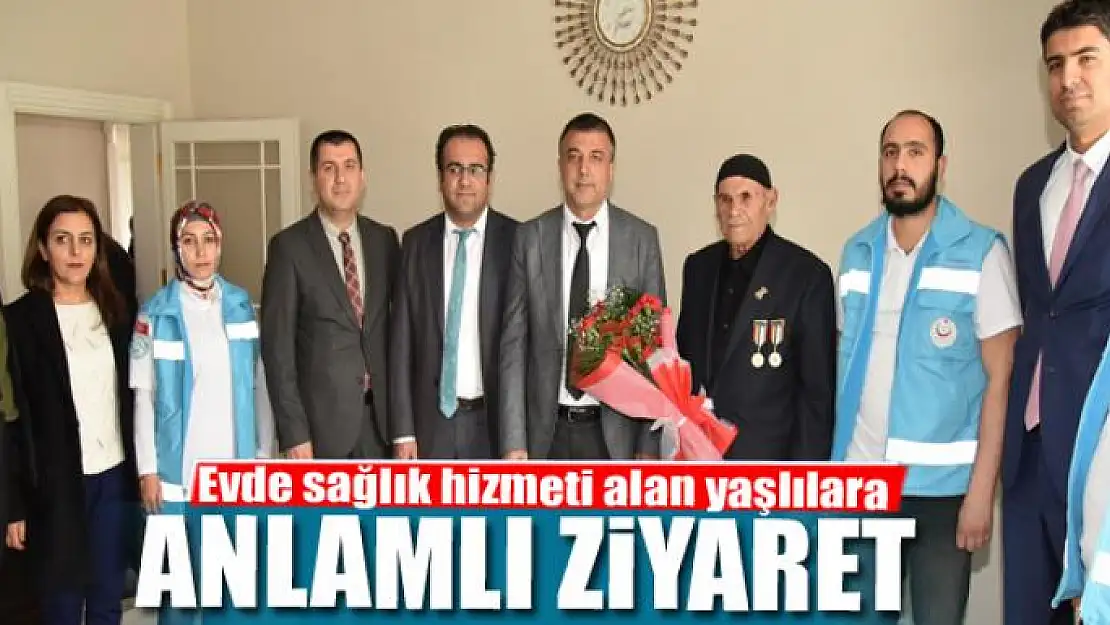 Evde sağlık hizmeti alan yaşlılara anlamlı ziyaret