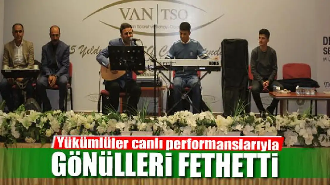 Yükümlüler canlı performanslarıyla gönülleri fethetti