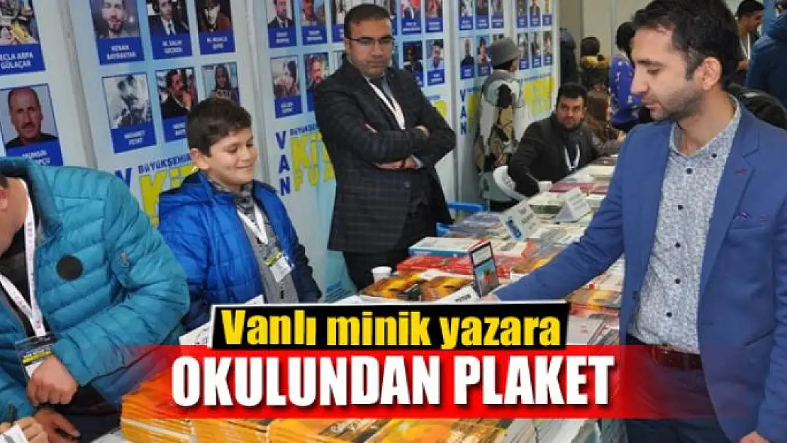 Vanlı minik yazara okulundan plaket