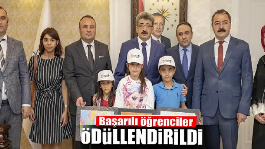 Başarılı öğrenciler ödüllendirildi