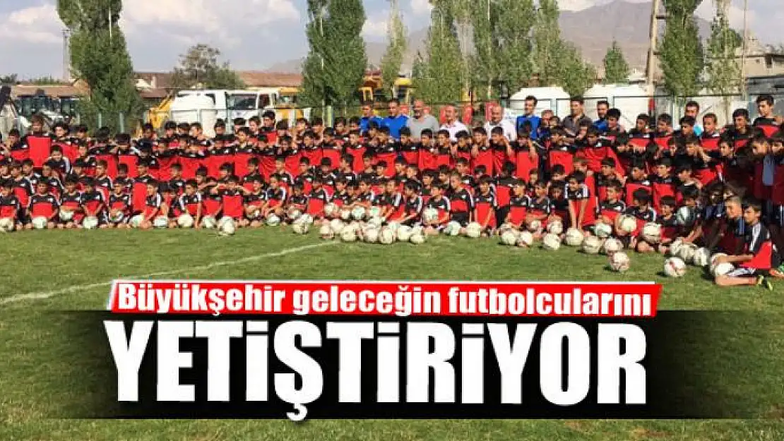 Büyükşehir geleceğin futbolcularını yetiştiriyor