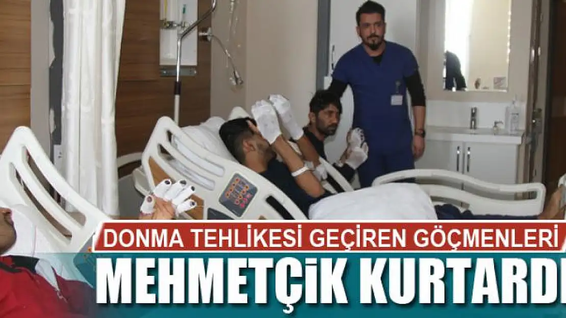 Donma tehlikesi geçiren göçmenleri Mehmetçik kurtardı