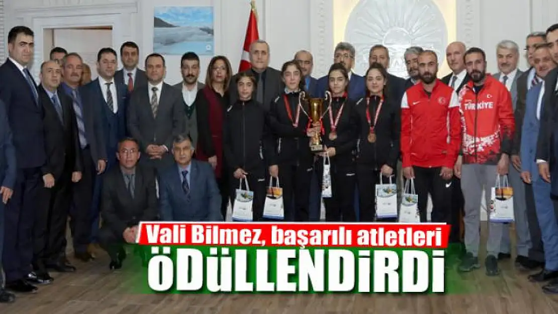 Vali Bilmez, başarılı atletleri ödüllendirdi