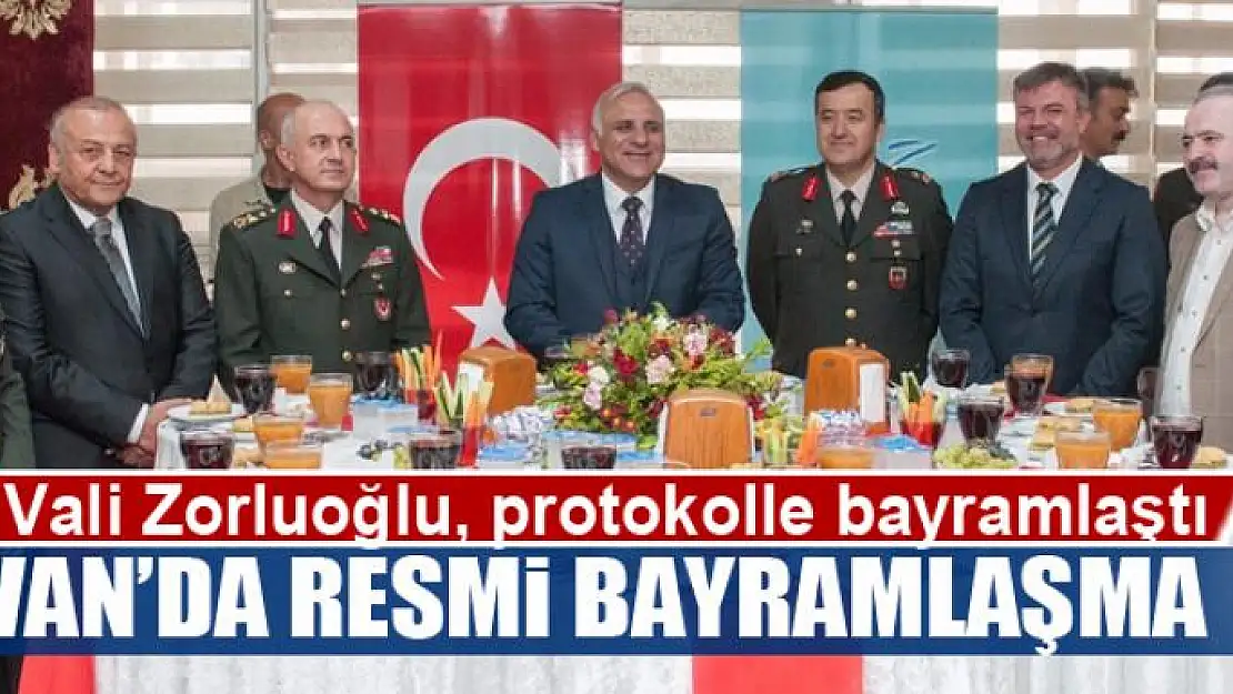 Vali Zorluoğlu, protokolle bayramlaştı