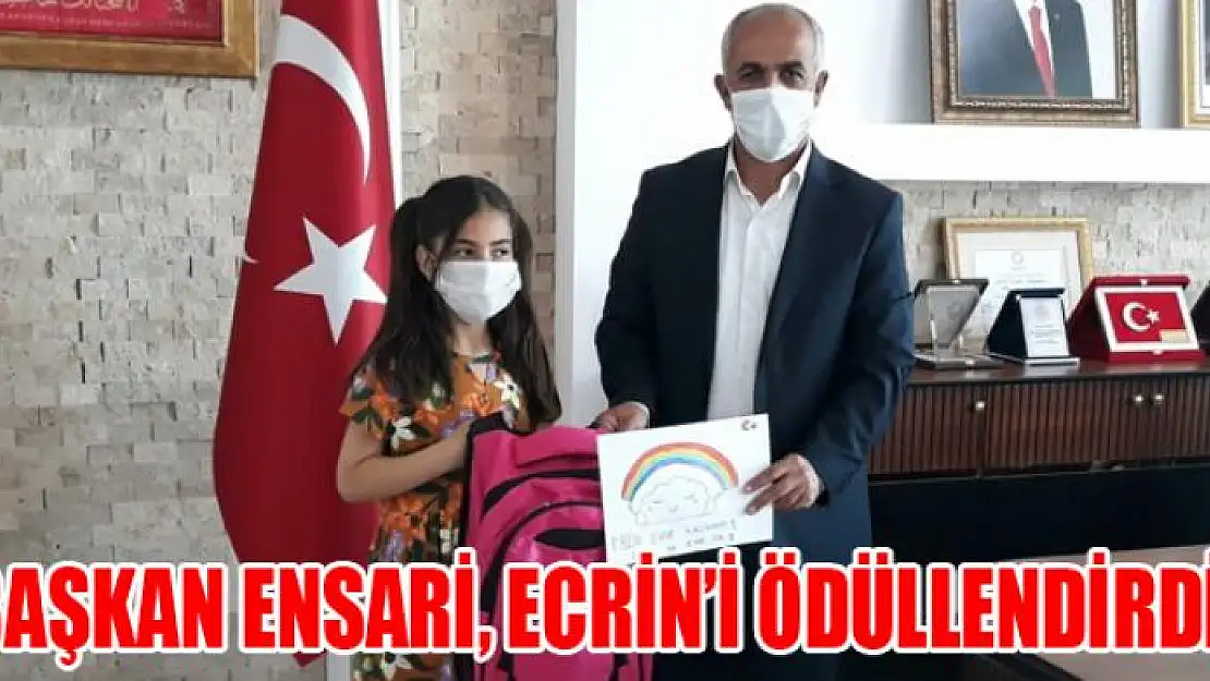 Başkan Ensari, 'Haydi Hayalini Çiz' etkinliğine katılan Ecrin'i ödüllendirdi