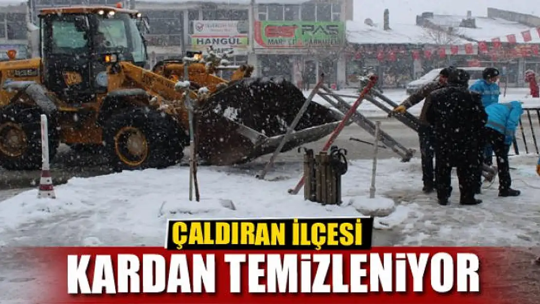 Çaldıran kardan temizleniyor 