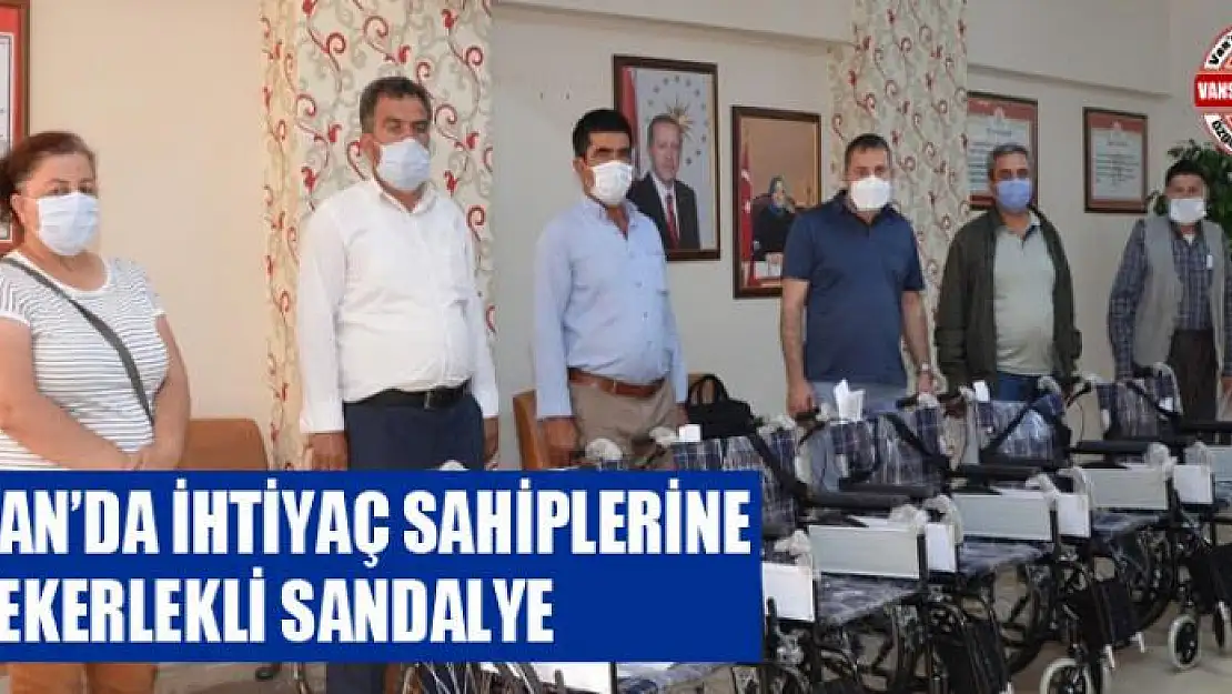 Van'da ihtiyaç sahiplerine tekerlekli sandalye