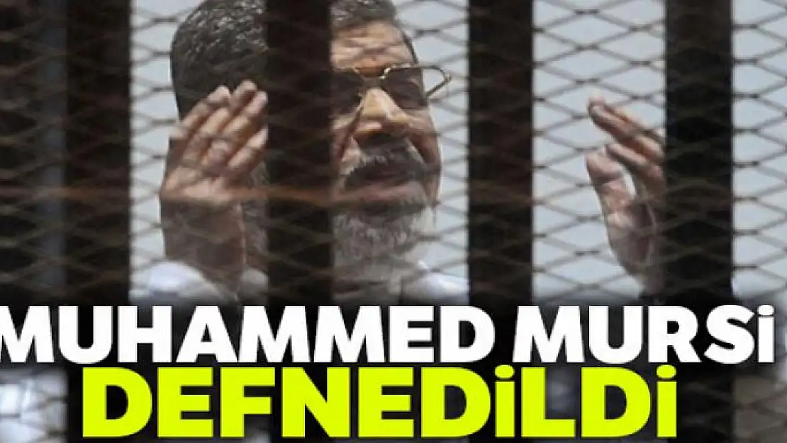 Muhammed Mursi defnedildi