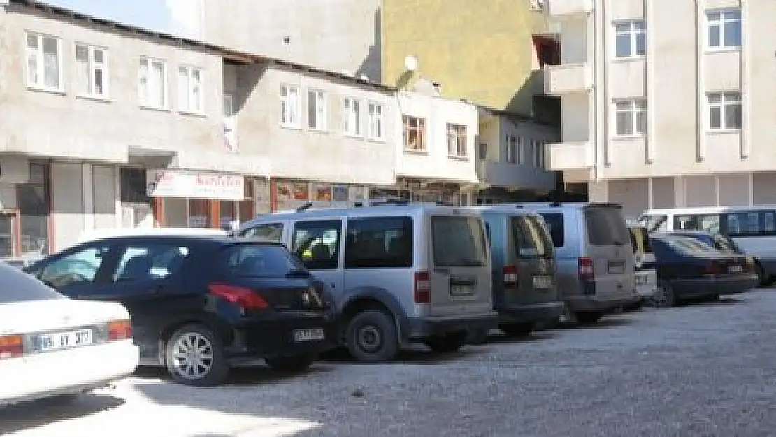 OTOPARK SORUNUNA GEÇİCİ ÇÖZÜM