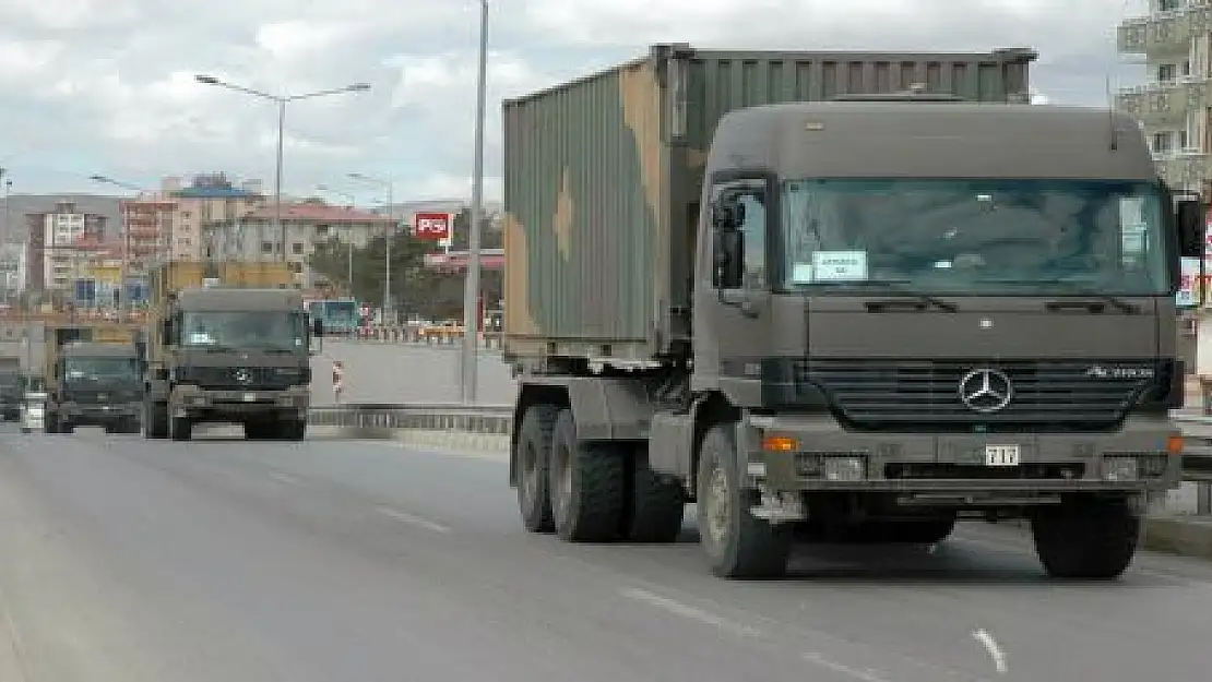 TÜRKİYE-IRAK SINARINA ASKERİ SEVKİYAT