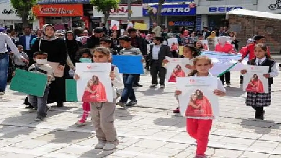 VAN'DA 'LÖSEMİYE HAYIR' YÜRÜYÜŞÜ