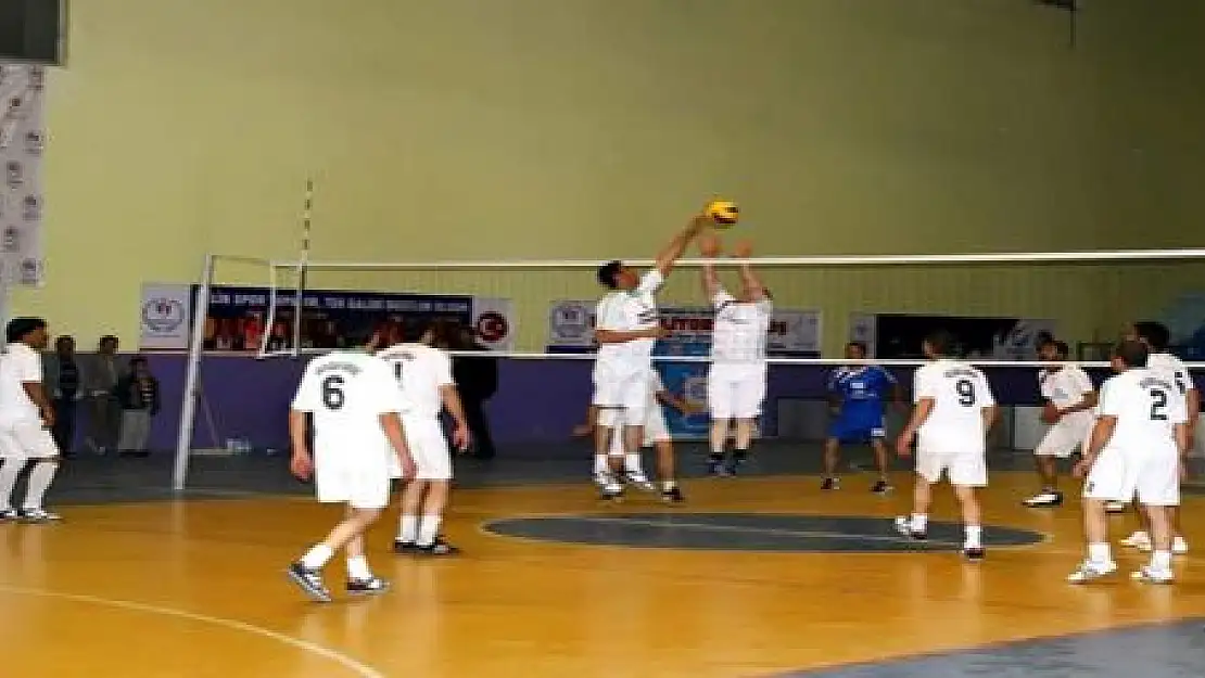 VOLEYBOL KUPASI ERCİŞ ŞEKER'İN