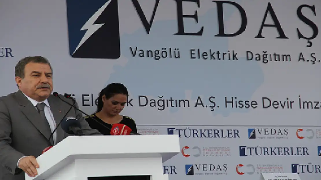 VEDAŞ'DA HİSSE DEVİR İMZA TÖRENİ