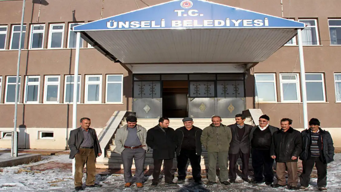 ÜNSELİ BELEDİYESİNDE MAAŞ SIKINTISI 