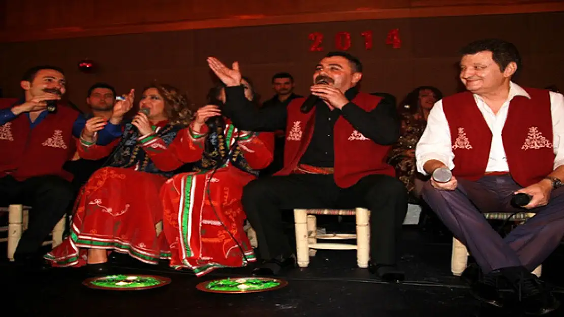 VANLILARIN ORTAK 2014 YILI MESAJI BARIŞ