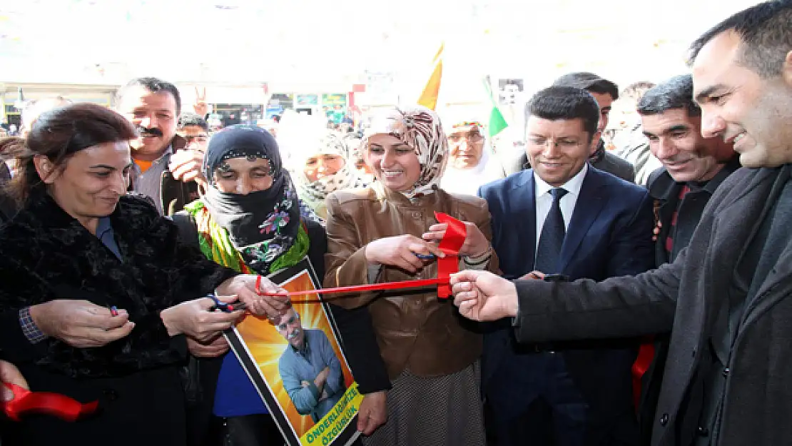 TUĞLUK VAN'DA SEÇİM BÜROSU AÇTI