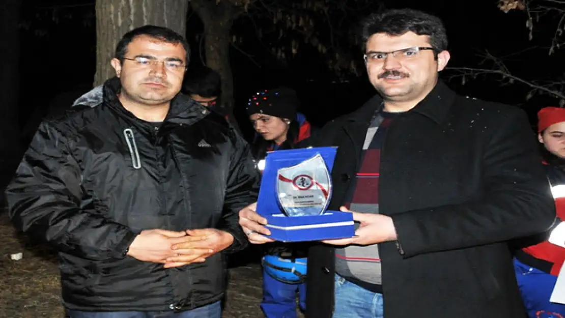 İL SAĞLIK MÜDÜRÜ ACAR'A PLAKET