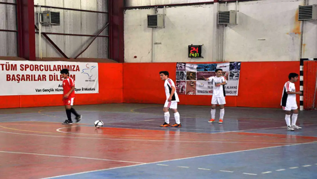 OKULLAR ARASI FUTSAL MÜSABAKALARI SONA ERDİ