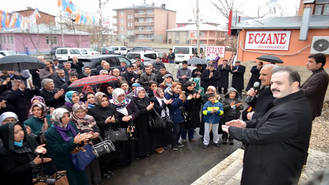 ÖZGÖKÇE SEÇİM BÜROSU AÇILIŞINA KATILDI