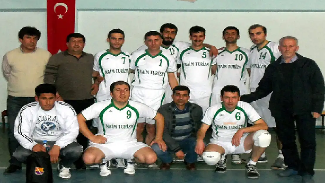 ERCİŞ ŞEKER SPOR VOLEYBOL TAKIMI 3. LİGE ÇIKTI