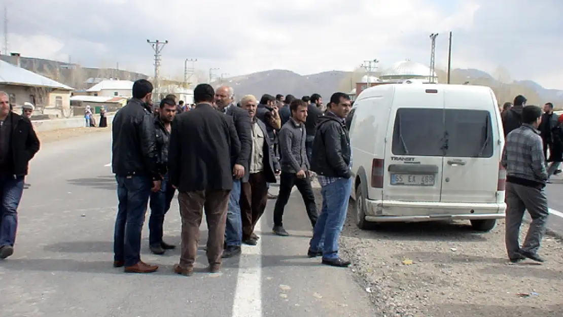 VANDA TRAFİK KAZASI: 1 ÖLÜ 