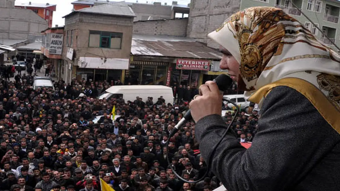 Erciş'te Eş Başkanlar Halka Seslendi