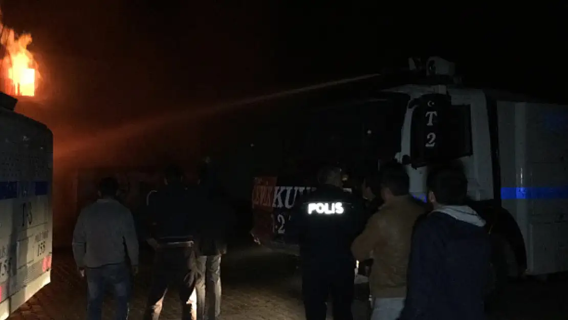 Çıkan Yangına TOMA'dan Müdahale