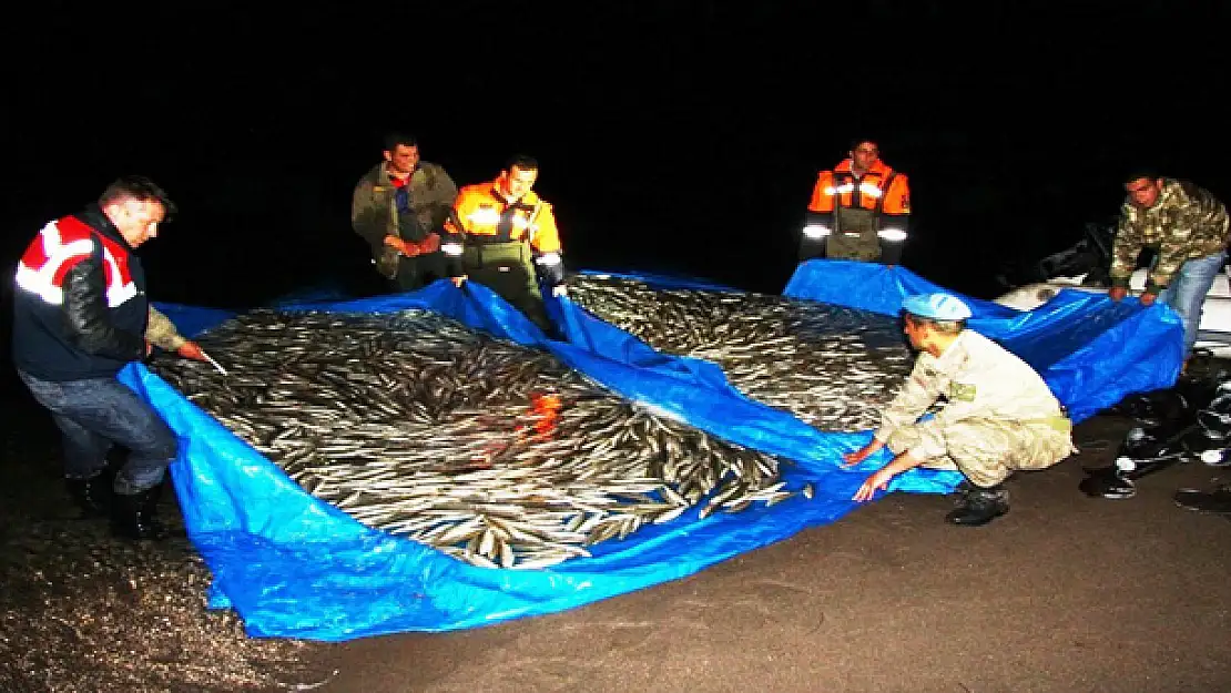 KAÇAKÇILARA GECE BASKINI